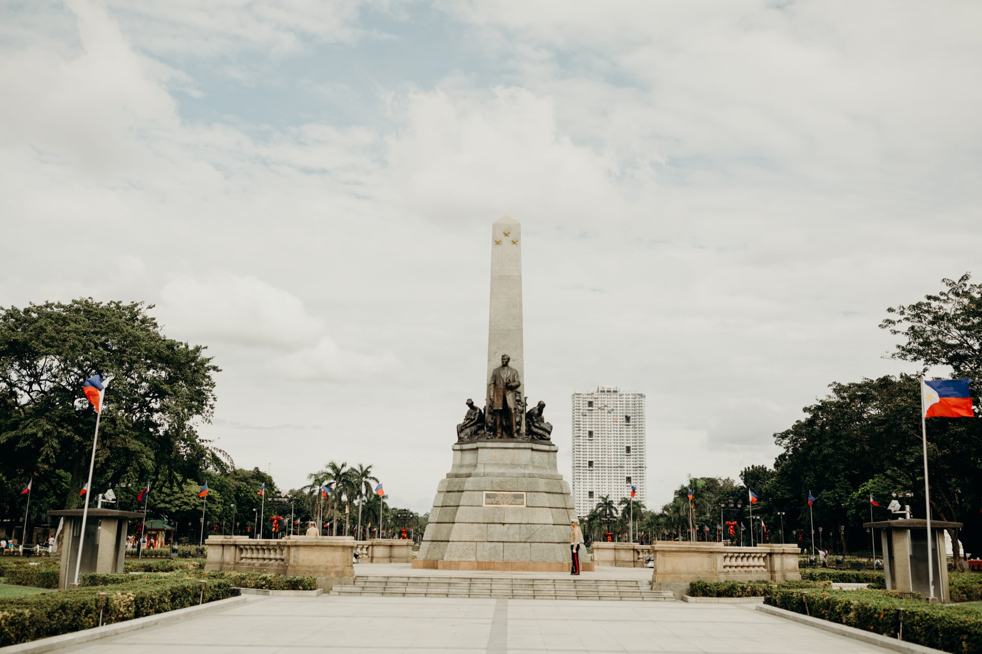 rizal monument