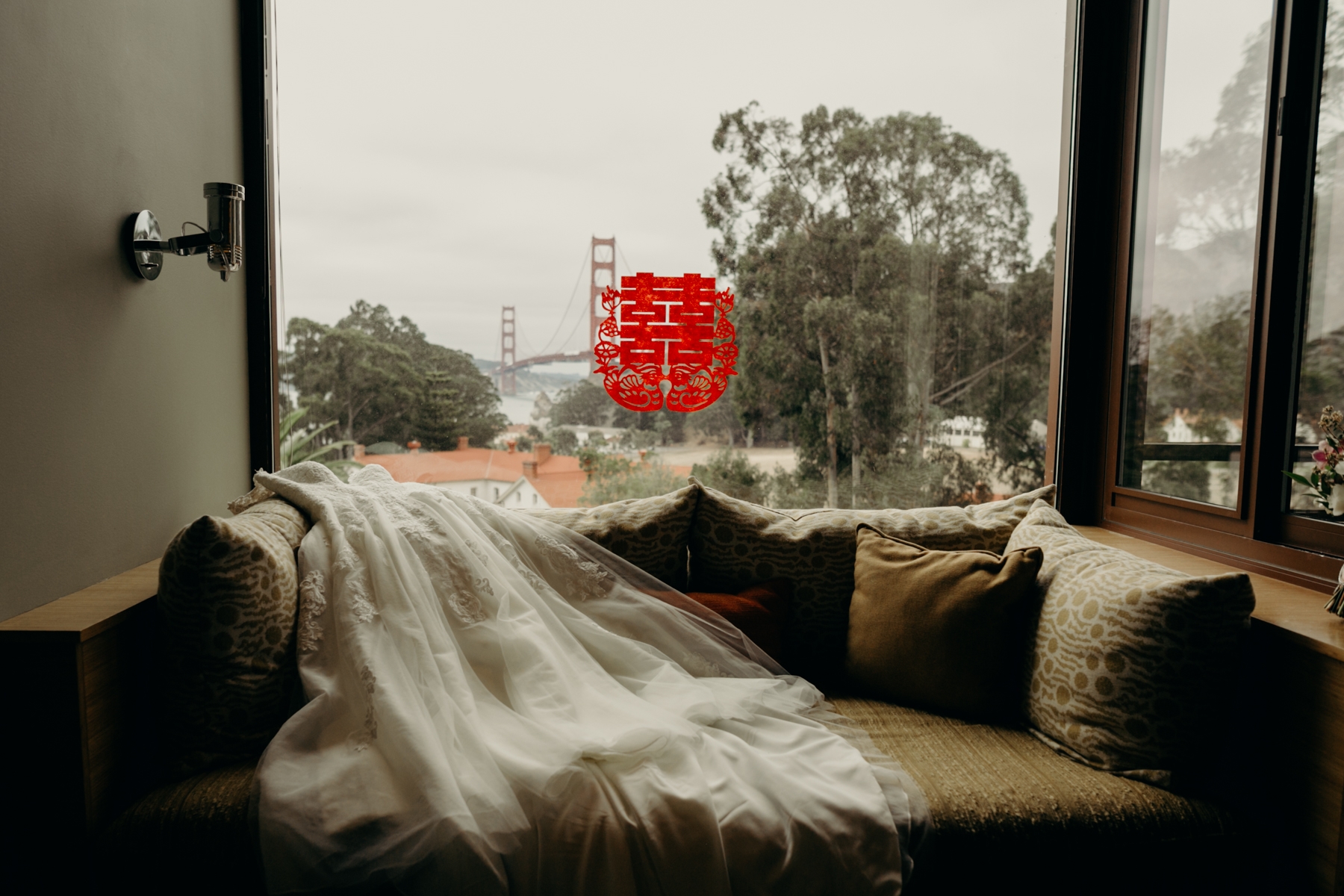 wedding dress photo with golden gate in view