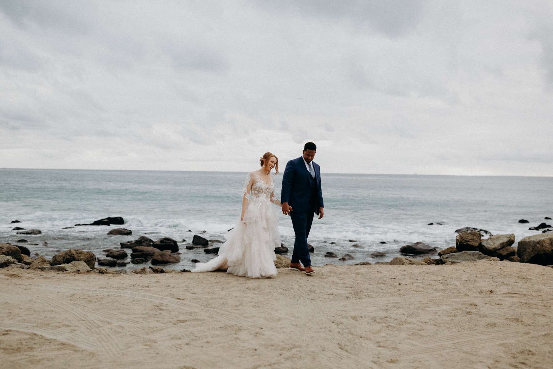 gloomy overcast beach wedding photos