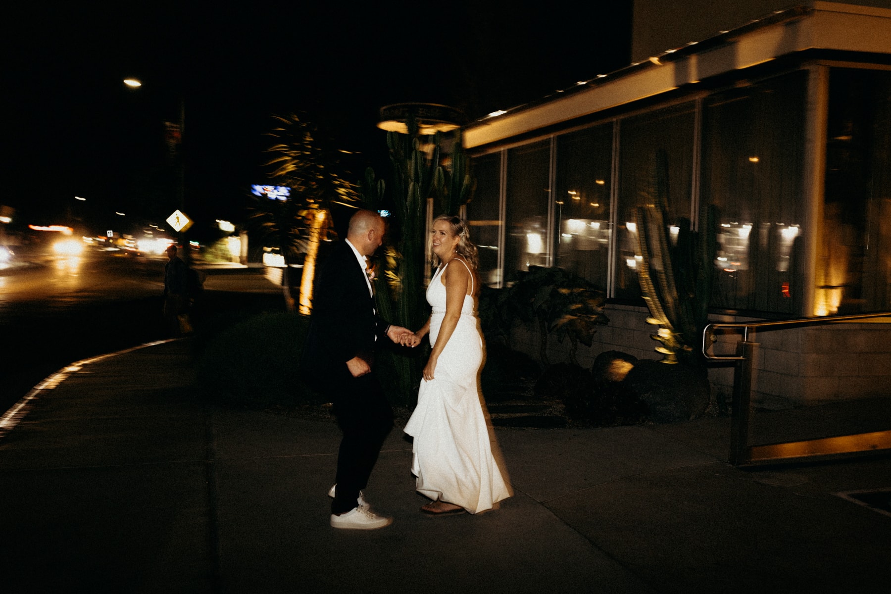 wedding photos outside the pearl at night